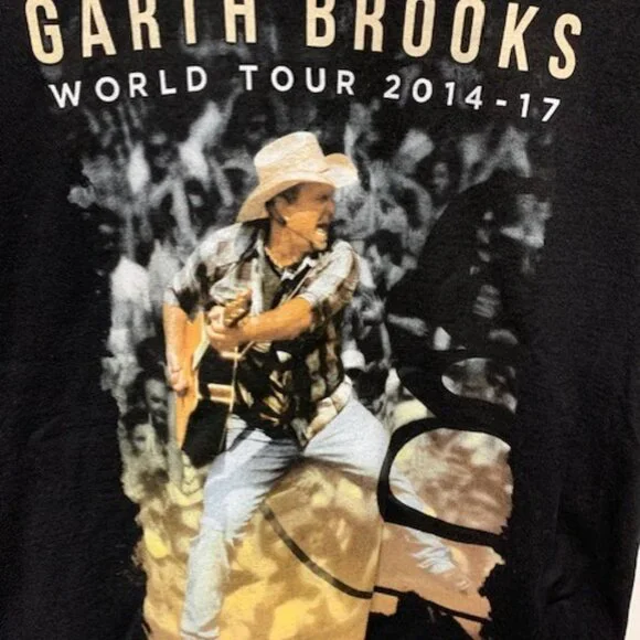 GARTH BROOKS WORLD TOUR BAND  TEE - Picture 3 of 3